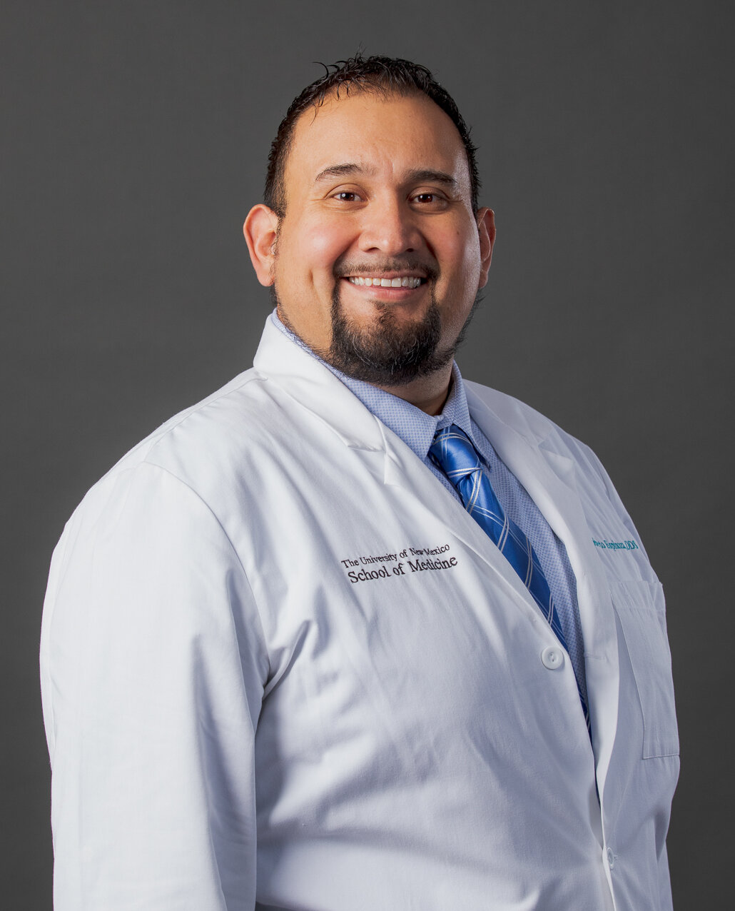 Dr Robert Espinoza