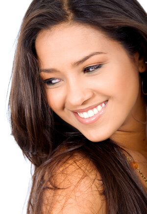 beautiful dark-haired woman smiling nice teeth with veneers, cosmetic dentistry Sherman Oaks, CA veneers beautiful dark-haired woman smiling nice teeth with veneers, cosmetic dentistry Sherman Oaks, CA veneers